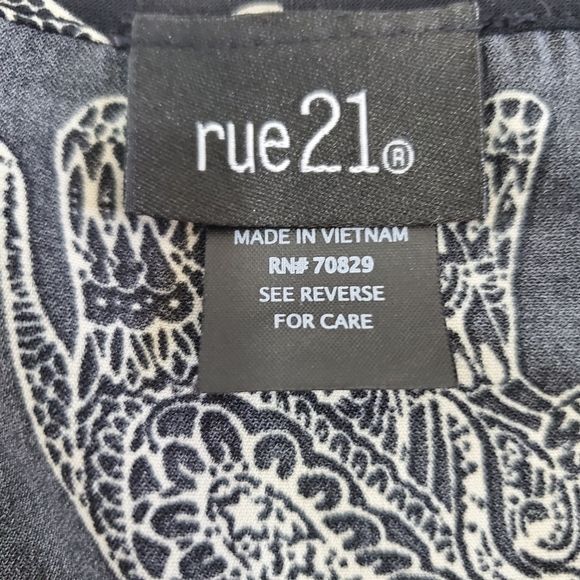 Rue 21 Elephant Print Black Bloused Mini Dress - Picture 8 of 9